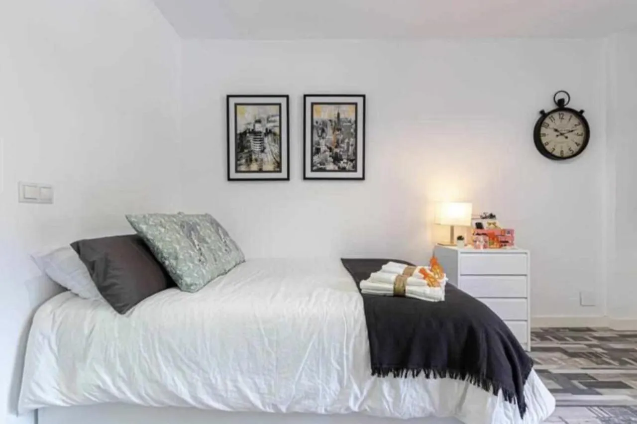 797 Holiday Rentals - Moderno Estudio En Iris Para 2 Con Piscinas Benalmadena Apartment